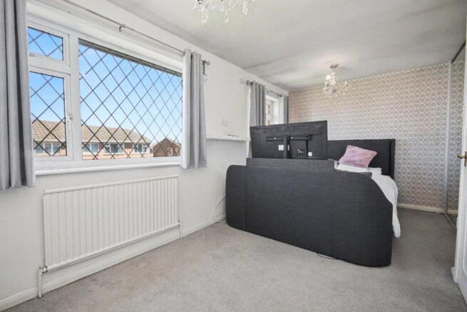 4 bed Semi-Detached for sale Image 7