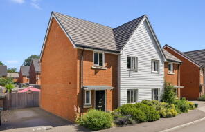 22, Cape Road, Haywards Heath RH16 4AR
