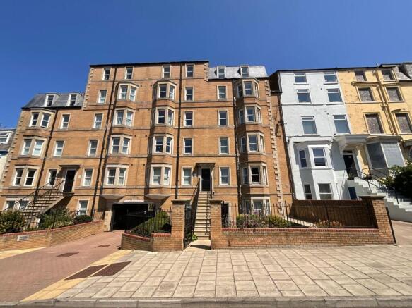 2 bed Flat for sale in scarborough