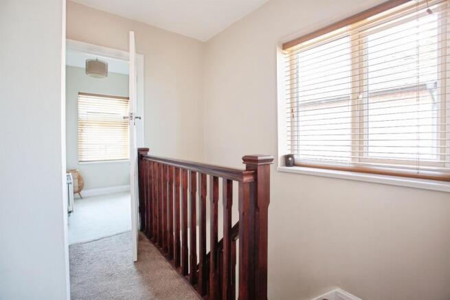 3 bed Semi-Detached for sale Image 11