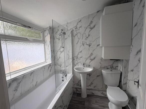 2 bed House to rent Image 6
