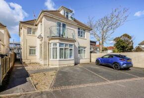 41 Cliff Lodge, Stourcliffe Avenue, Bournemouth BH6 3PU