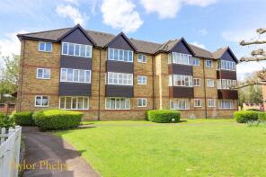 60, River Meads, Ware SG12 8EF