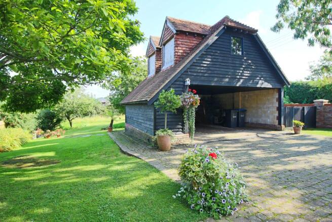 Barn Style Double Garage 