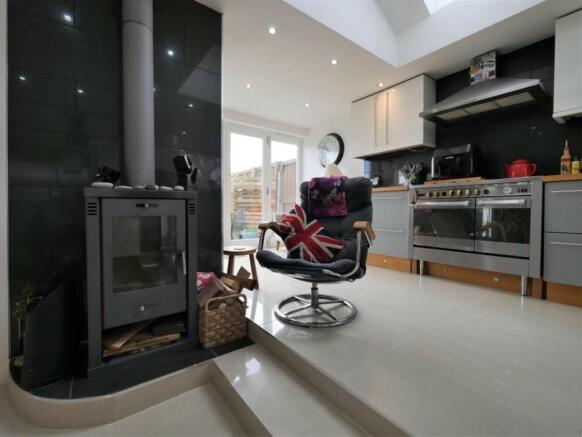 KITCHEN DINING LI...