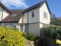 6, 10 Queens Cottage, St Nicholas Place, Sheringham NR26 8LE