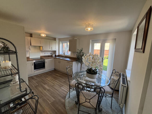 3 bed Detached for sale Image 8