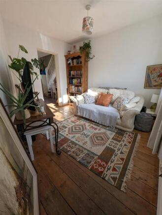 Living room 1.jpg