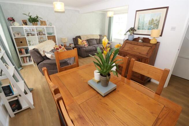 Lounge / Dining Room