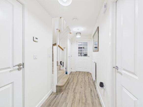 CAM02313G0-PR0103-STILL015