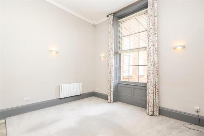 2 bed Apartment for sale Image 12