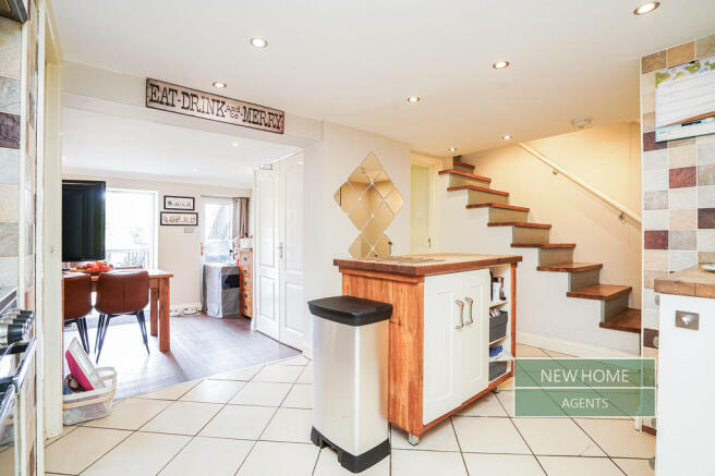 3 bed Semi-Detached for sale Image 10