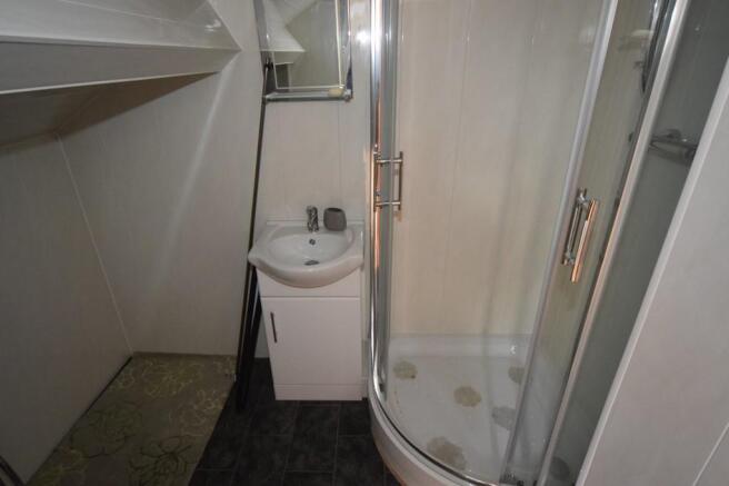 BEDROOM 4 EN SUIT...
