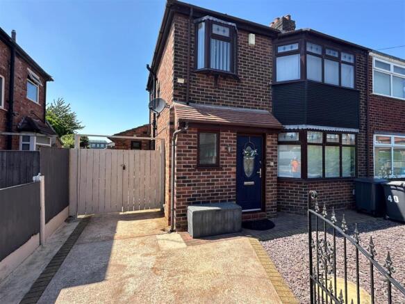 40 Fern Lea Crescent.jpg