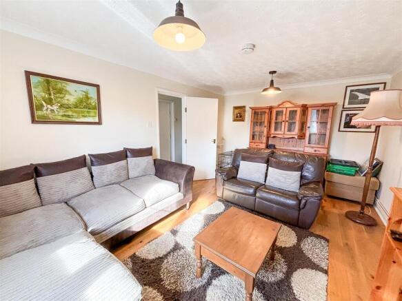 Living Room1.JPG