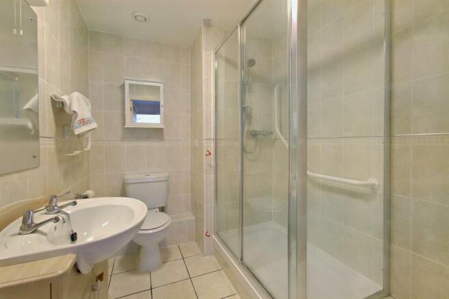 8556920-interior09-800.JPG
