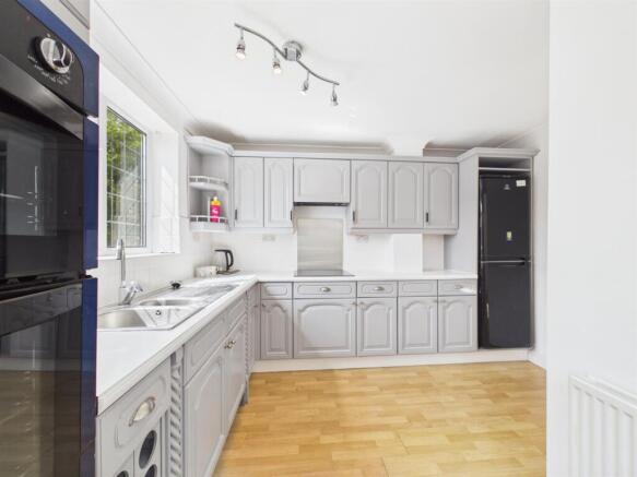 3 bed Detached for sale Image 5
