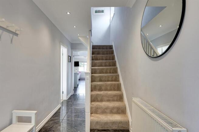 3 bed Detached for sale Image 6