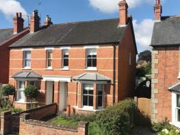 17, Chesterfield Road, Newbury RG14 7QB