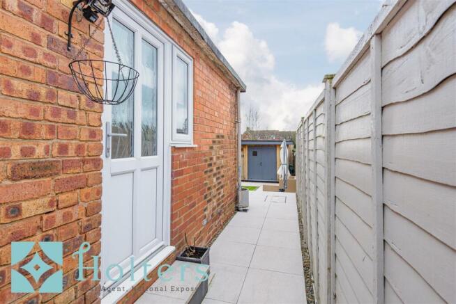 8 Hamlet Road, Ludlow-27.jpg