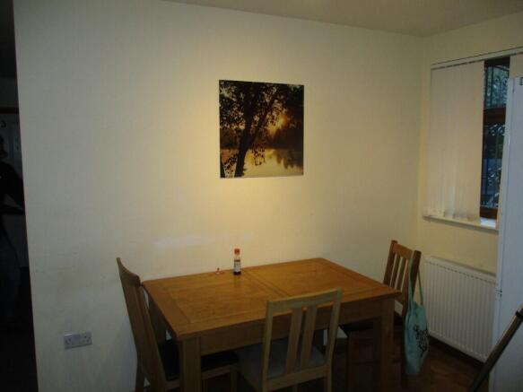 1 bed Semi-Detached to rent Image 6