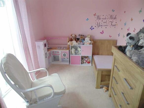 BEDROOM 2