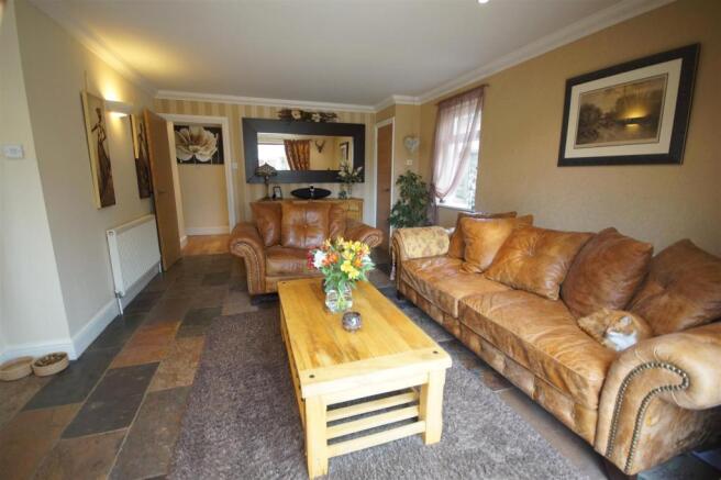 Lounge / Dining Room