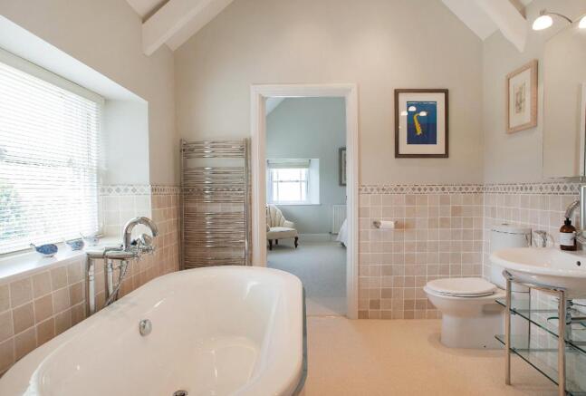 En-Suite Bathroom