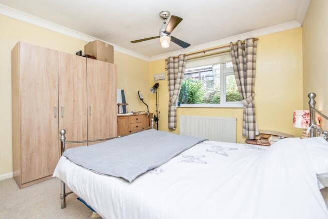 2 bed Bungalow for sale Image 11