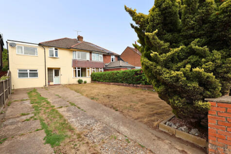 South Lane, Clanfield