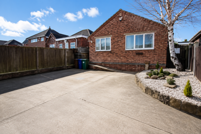 3 bed Detached Bungalow for sale Image 10