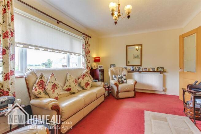 LOUNGE: