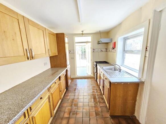 3 bed Terraced for sale Image 5