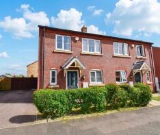 37, Romsey Way, Bedford MK42 9FA