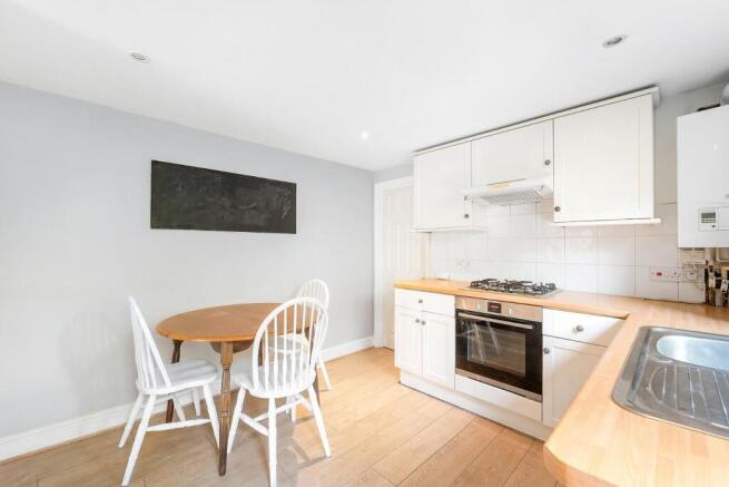 Kitchen (2).JPG