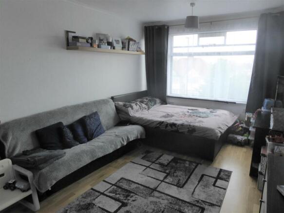 Studio Room