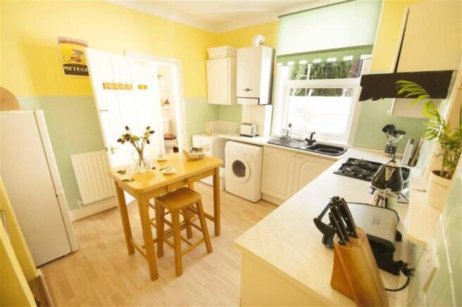 KITCHEN/BREAKFAST RO