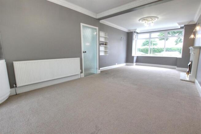 4 bed Semi-Detached for sale Image 4