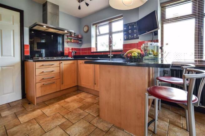 LIVING KITCHEN