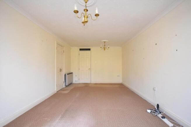 30 Alexandra Court, The Esplanade, Penarth, CF64 3LA photo 4