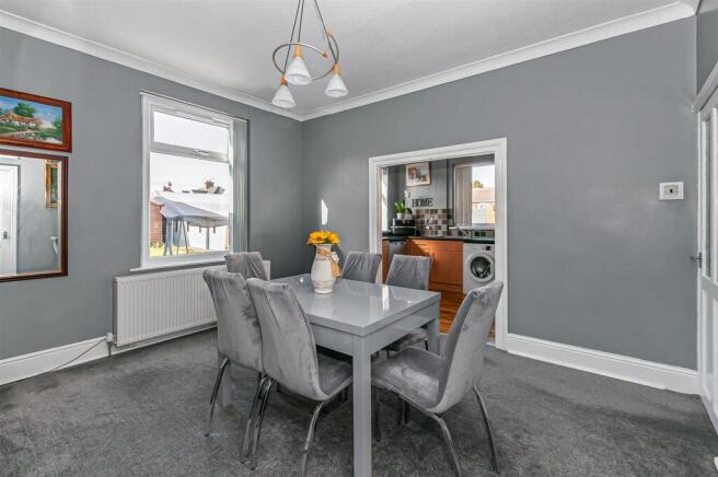 3 bed Semi-Detached for sale Image 6