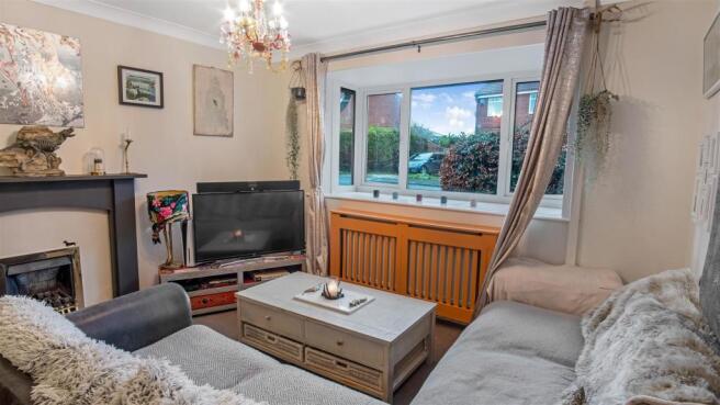 38 Dickens Road-7.jpg
