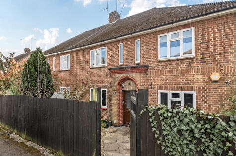 Warwick Road, Barnet, EN5