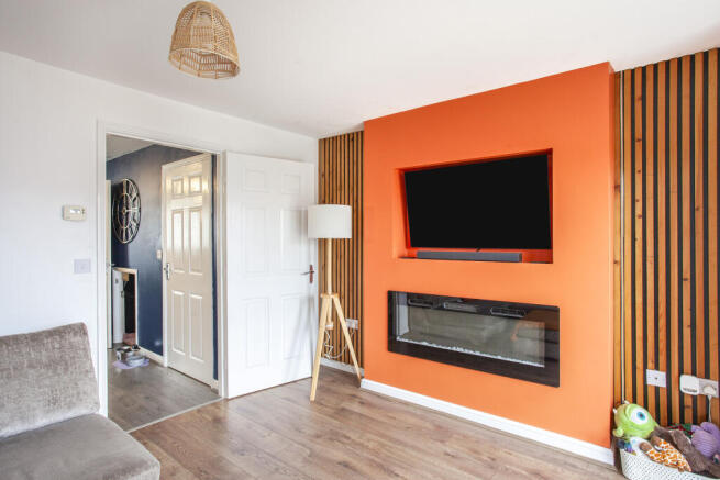3 bed Semi-Detached for sale Image 8