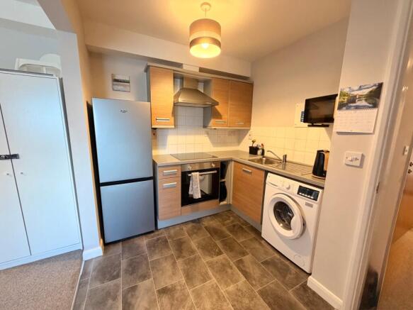 2 bed Flat to rent Image 6
