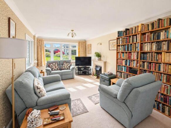 Vereland Road, Hutton Village photo 4