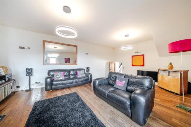 3 bed Terraced for sale Image 12