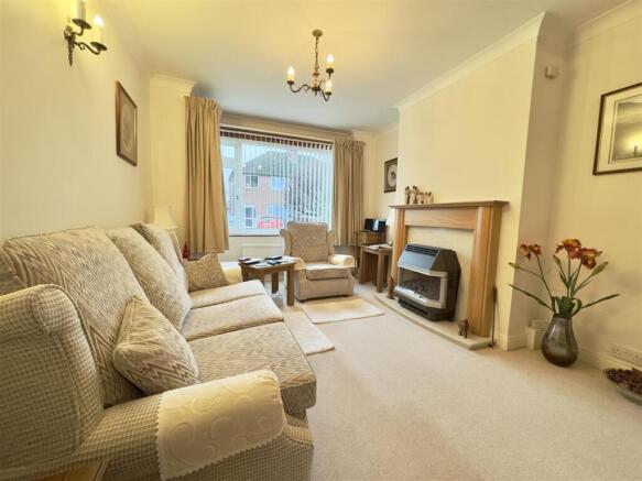 4 bed Semi-Detached for sale Image 8