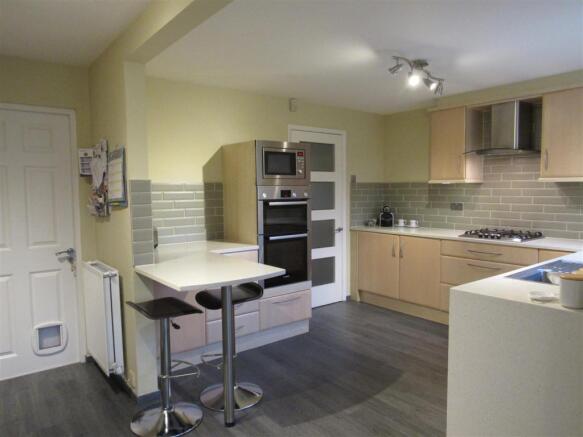 Open Plan Breakfast Kitchen