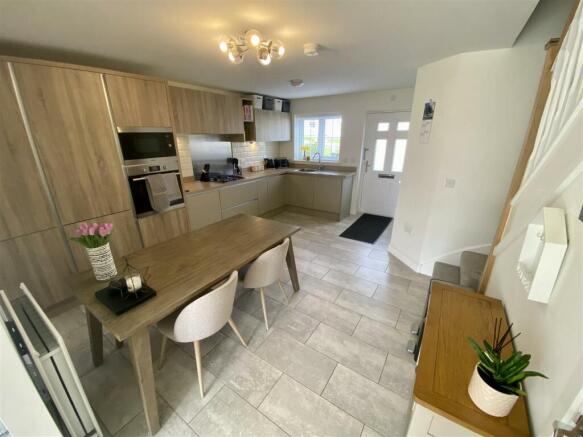 Open Plan Kitchen and Dining Room